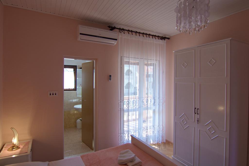 Apartment And Rooms Toka Ζαντάρ Εξωτερικό φωτογραφία