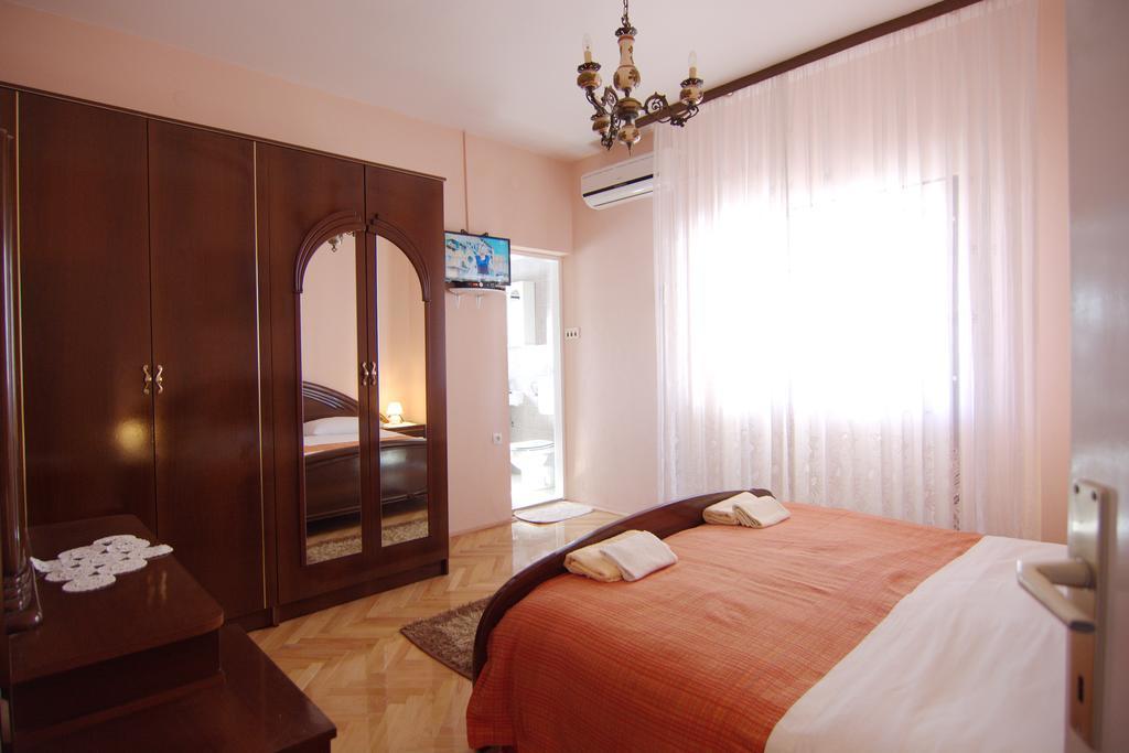 Apartment And Rooms Toka Ζαντάρ Εξωτερικό φωτογραφία