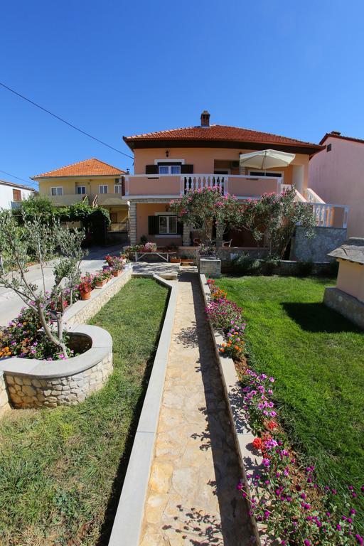 Apartment And Rooms Toka Ζαντάρ Δωμάτιο φωτογραφία