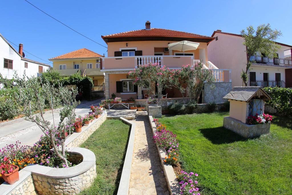 Apartment And Rooms Toka Ζαντάρ Δωμάτιο φωτογραφία