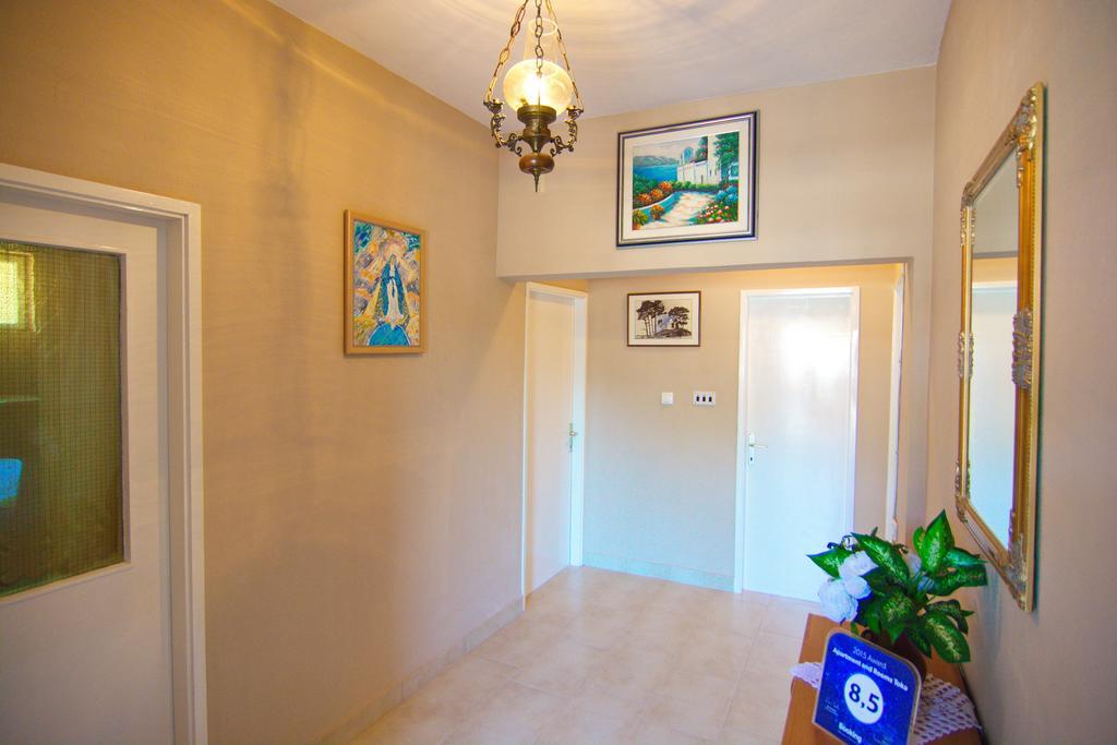 Apartment And Rooms Toka Ζαντάρ Εξωτερικό φωτογραφία