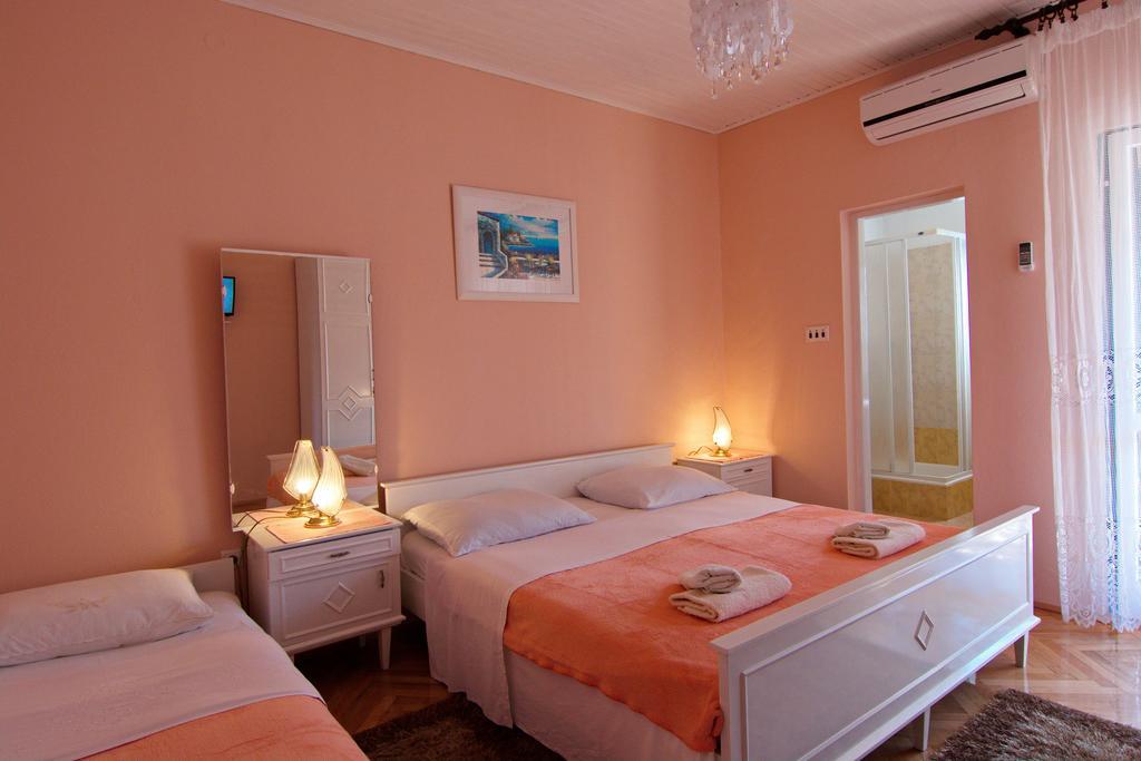 Apartment And Rooms Toka Ζαντάρ Εξωτερικό φωτογραφία