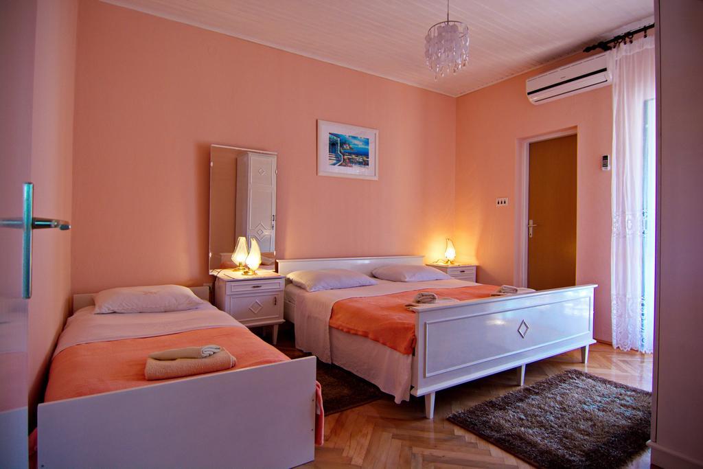 Apartment And Rooms Toka Ζαντάρ Εξωτερικό φωτογραφία